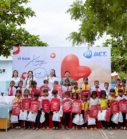 Hình ảnh mô tả sứ mệnh và tầm nhìn của Sum Vip, với biểu tượng uy tín và phát triển bền vững